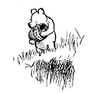 Trong hình vẽ, Pooh đang mang một hũ mật ong lưng lửng đến Cái Hố Rất Sâu